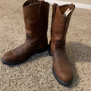 Red Wing Leather Work Boots. Mens 9.5
